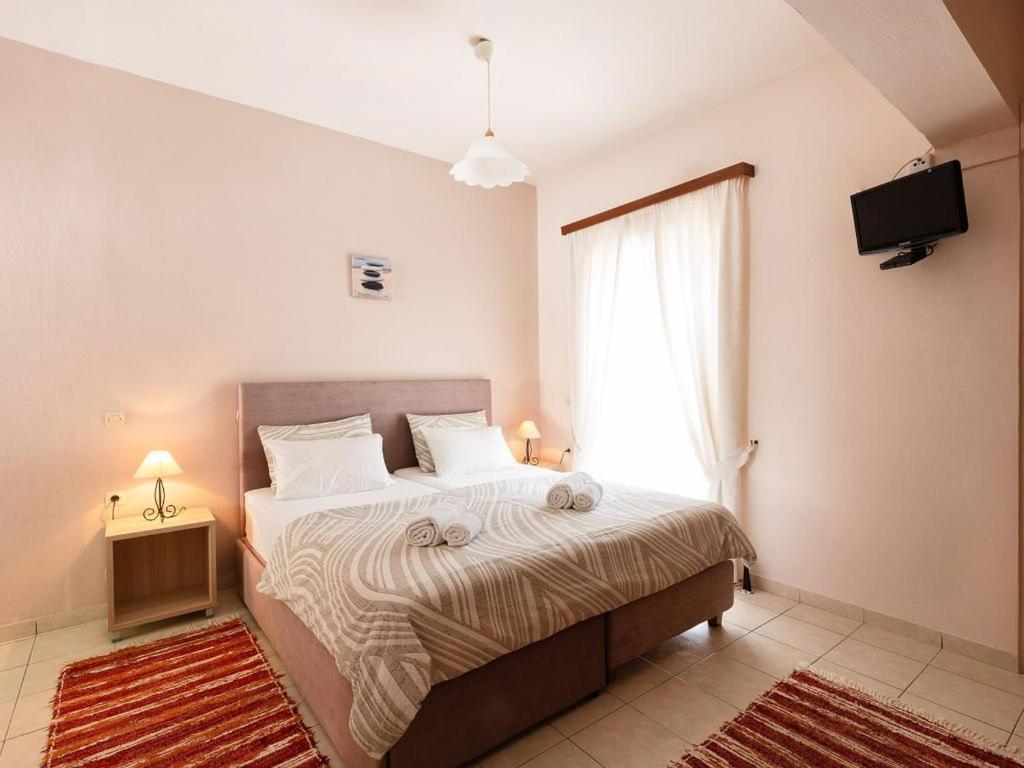 Houmis Apts & Studios Айос-Єорйос-Пагон Екстер'єр фото